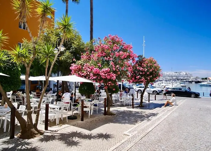 Villa Stunning 2-bedroom Retreat In Vale Do Lobo