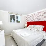Villa Stunning 2-bedroom Retreat In Vale Do Lobo *