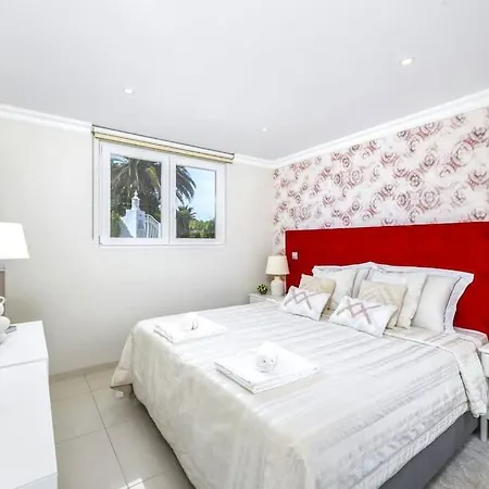 Villa Stunning 2-bedroom Retreat In Vale Do Lobo *