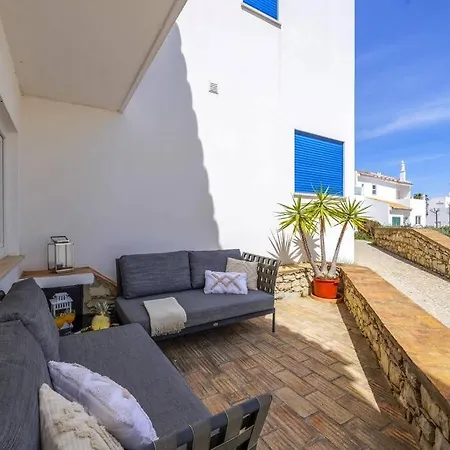Villa Stunning 2-bedroom Retreat In Vale Do Lobo Almancil